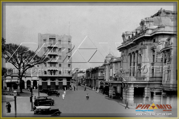 Quarteiro Paulista, ao fundo edifcio Diederichsen e a direita Theatro Pedro II