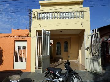 Alugar Casa / Padrão em Ribeirão Preto. apenas R$ 780,00