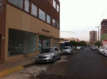 Alugar Comercial / Salão em Ribeirão Preto. apenas R$ 2.800,00