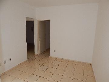 Alugar Apartamento / Padrão em Ribeirão Preto. apenas R$ 550,00