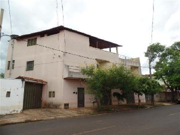 Alugar Casa / Padrão em Ribeirão Preto. apenas R$ 5.000,00