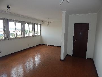 Alugar Apartamento / Padrão em Ribeirão Preto. apenas R$ 800,00