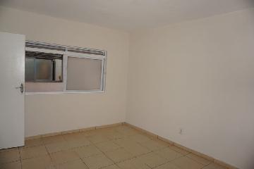 Alugar Apartamento / Padrão em Ribeirão Preto. apenas R$ 570,00