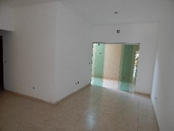 Alugar Apartamento / Padrão em Ribeirão Preto. apenas R$ 900,00