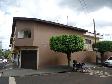 Alugar Casa / Padrão em Ribeirão Preto. apenas R$ 2.500,00