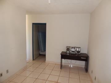 Alugar Apartamento / Padrão em Ribeirão Preto. apenas R$ 480,00