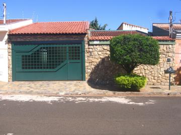 Alugar Casa / Padrão em Ribeirão Preto. apenas R$ 1.250,00