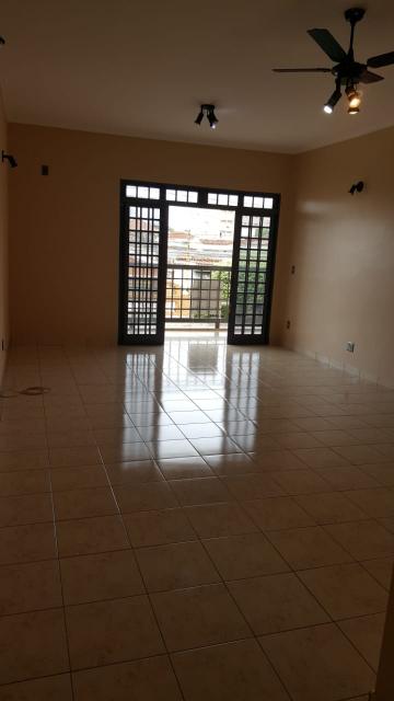 Alugar Apartamento / Padrão em Ribeirão Preto. apenas R$ 1.200,00