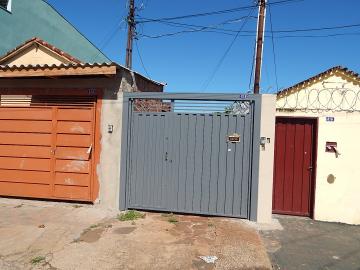 Alugar Casa / Padrão em Ribeirão Preto. apenas R$ 1.000,00