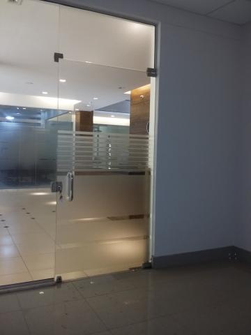 Alugar Comercial / Sala em Ribeirão Preto. apenas R$ 4.000,00