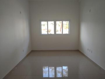 Alugar Apartamento / Padrão em Ribeirão Preto. apenas R$ 400.000,00