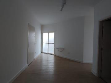 Alugar Apartamento / Padrão em Ribeirão Preto. apenas R$ 750,00