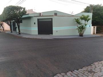Alugar Casa / Padrão em Ribeirão Preto. apenas R$ 1.680,00