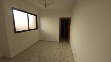 Alugar Apartamento / Padrão em Ribeirão Preto. apenas R$ 850,00