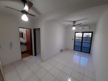 Alugar Apartamento / Padrão em Ribeirão Preto. apenas R$ 780,00