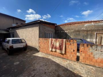Alugar Casa / Padrão em Ribeirão Preto. apenas R$ 150.000,00