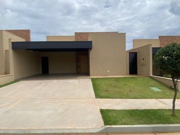 Alugar Casa / Condomínio em Cravinhos. apenas R$ 4.700,00