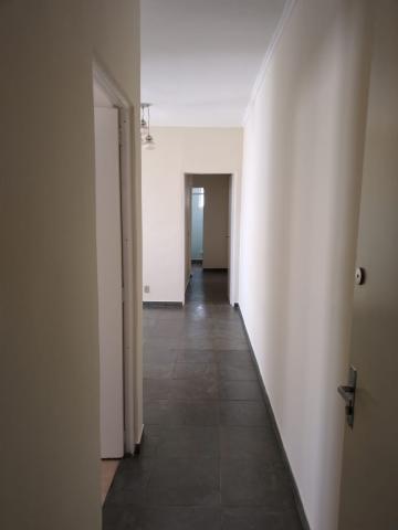 Alugar Apartamento / Padrão em Ribeirão Preto. apenas R$ 1.100,00