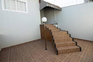 Alugar Casa / Padrão em Ribeirão Preto. apenas R$ 6.000,00
