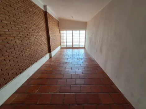 Alugar Casa / Padrão em Ribeirão Preto. apenas R$ 1.600,00