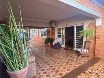 Alugar Casa / Padrão em Jardinópolis. apenas R$ 1.200.000,00