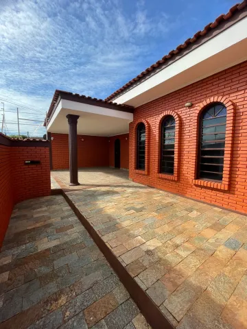 Casa padrão, Bairro Campos Elíseos, (Zona Leste), em Ribeirão Preto/SP.