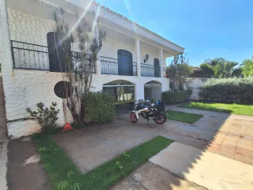 Alugar Casa / Padrão em Ribeirão Preto. apenas R$ 10.800,00