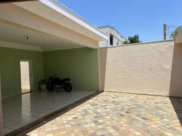 Alugar Casa / Padrão em Ribeirão Preto. apenas R$ 690.000,00